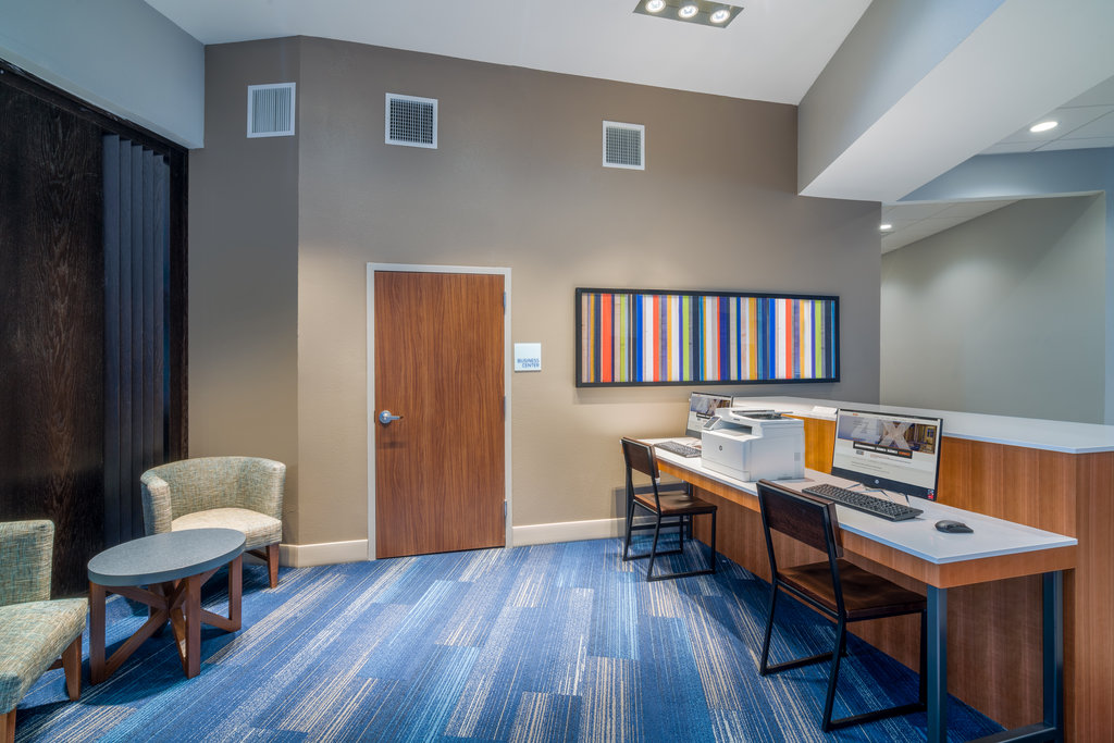 Holiday Inn Express & Suites ST PETERS, Saint Charles, Missouri