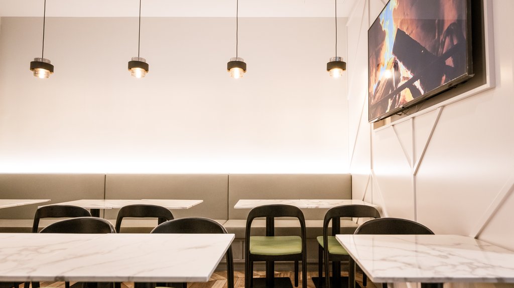 Holiday Inn & Suites Sydney Bondi Junction, an IHG Hotel - Café