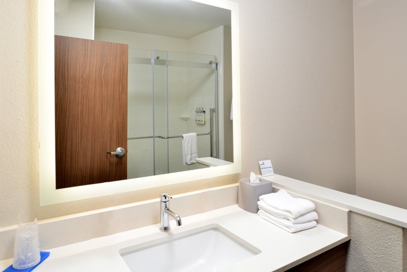 Holiday Inn Express and Suites Wylie West