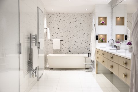 Couture Suite bathroom