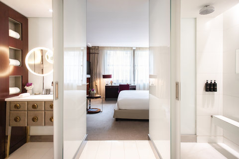 Superior Room Bathroom