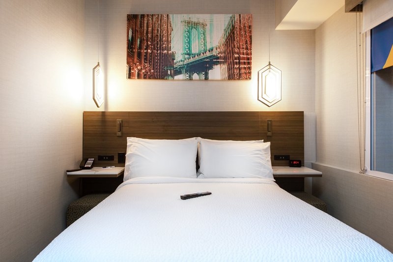 1 FULL SIZE BED HEARING ACCESS NS