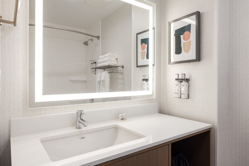Holiday Inn Hotel and Suites Monterey Park – Los Angeles