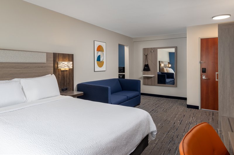 SHERWOOD INN AND SUITES