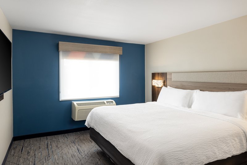 SHERWOOD INN AND SUITES