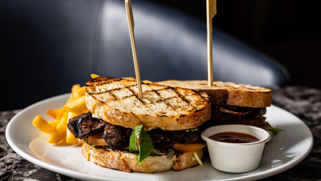 Holiday Inn Sydney - Potts Point, an IHG Hotel - Modern Australian dining at Sirocco Restaurant
