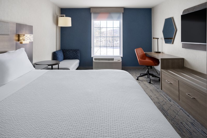 HOLIDAY INN EXP-ST BRATTLEBORO