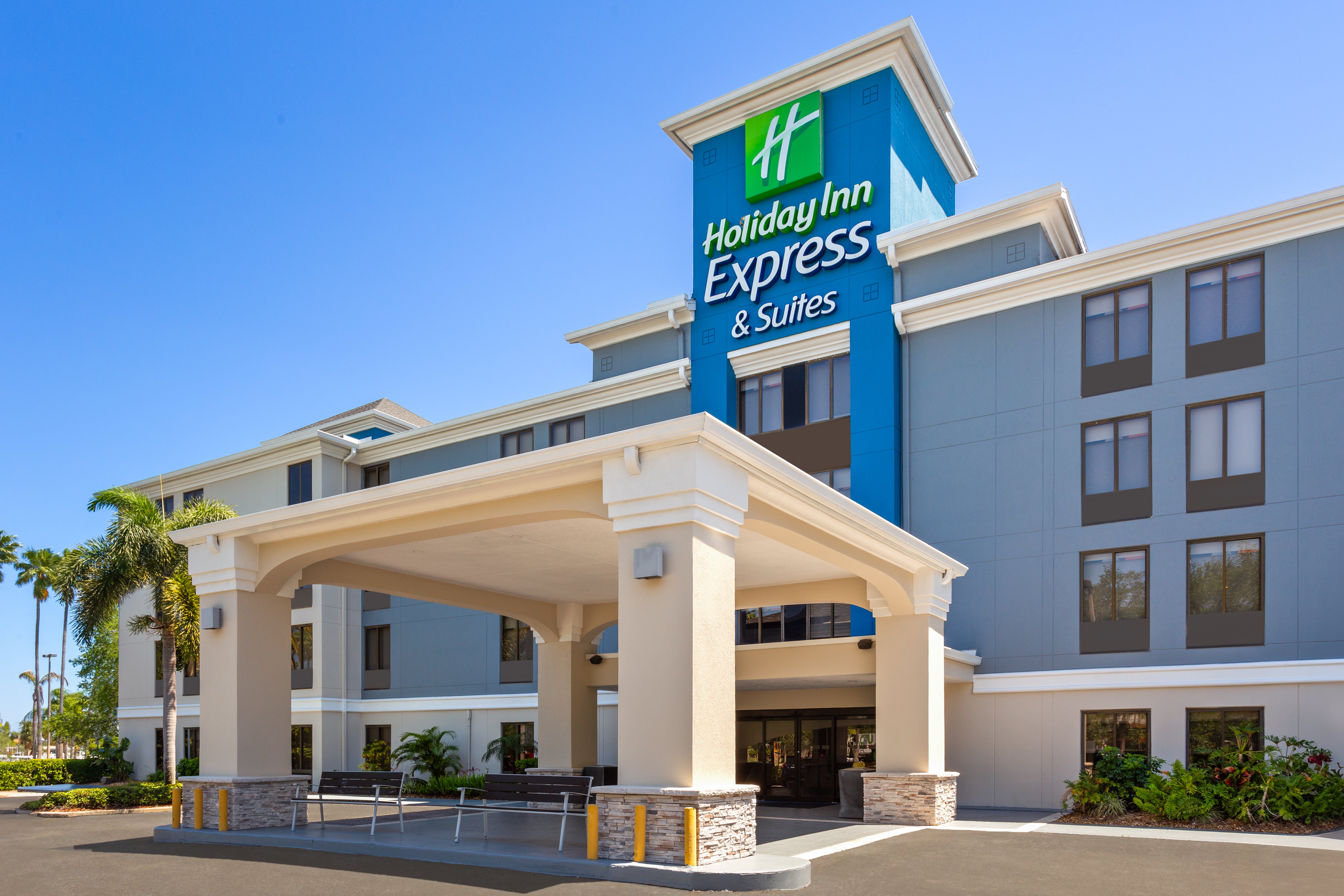 Holiday Inn Express Rocky Point Island