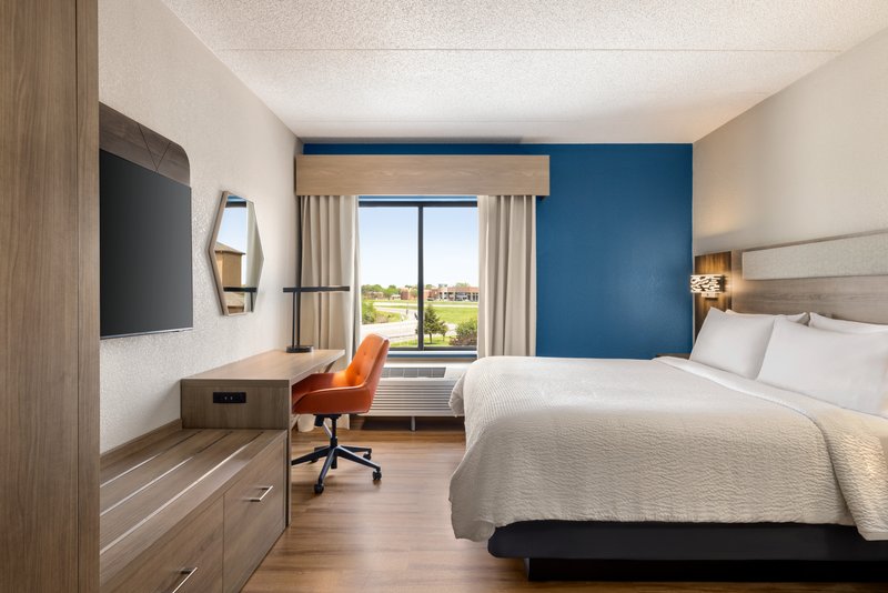 Holiday Inn Express and Suites Indianapolis W – Airport Area