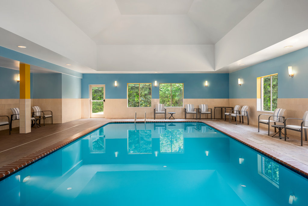 Holiday Inn Express & Suites FREDERICKSBURG, Stafford, Virginia