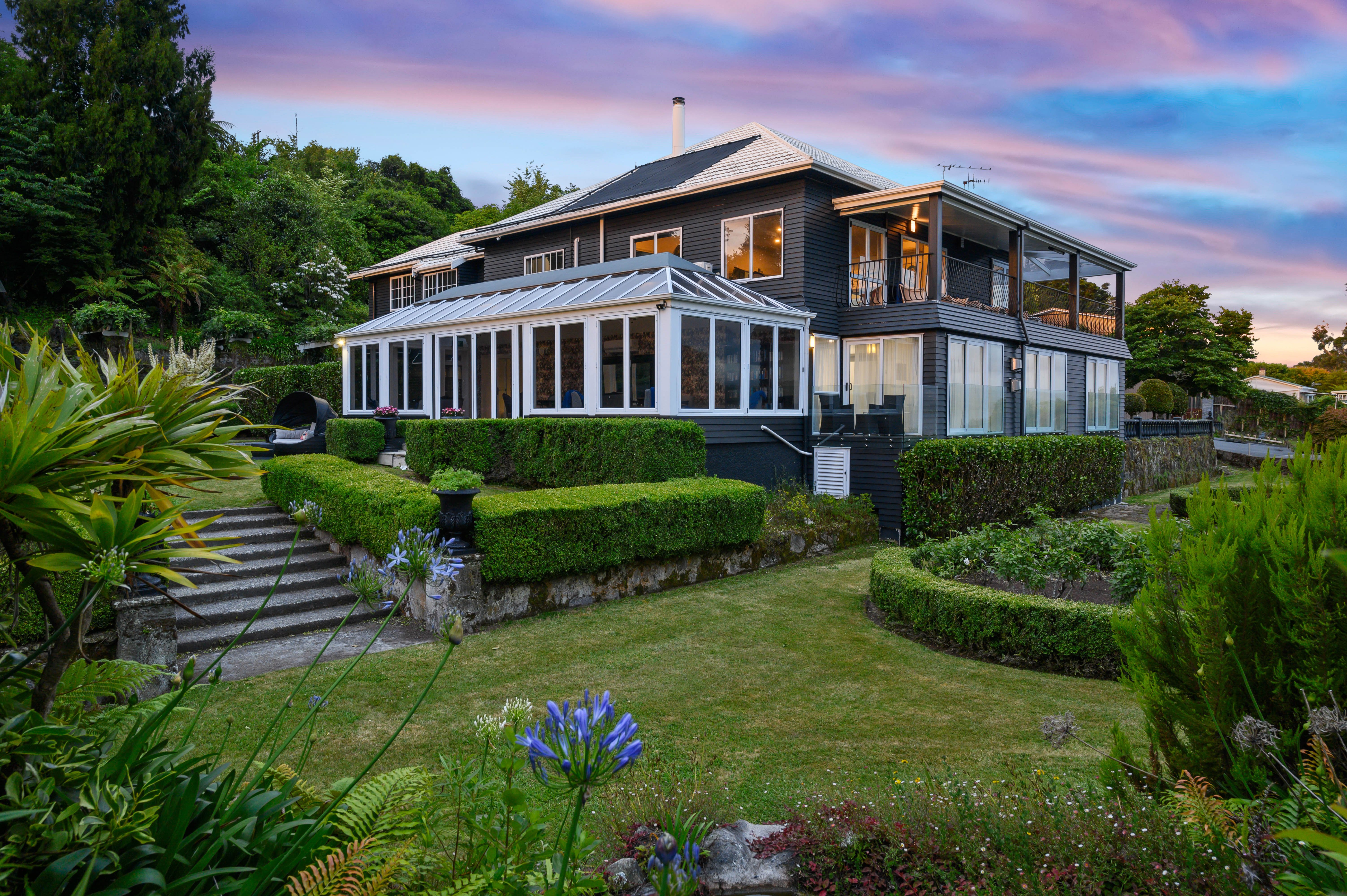 Black Swan Lakeside Boutique Hotel