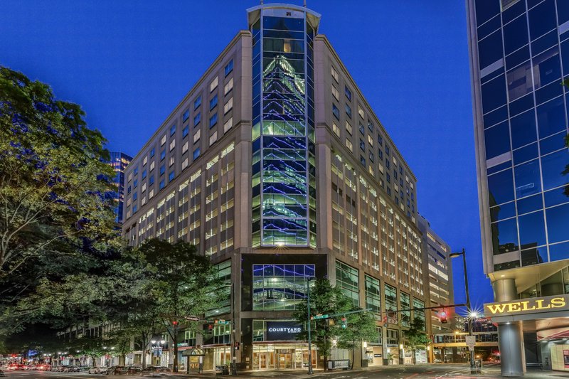 Courtyard by Marriott Charlotte City Center