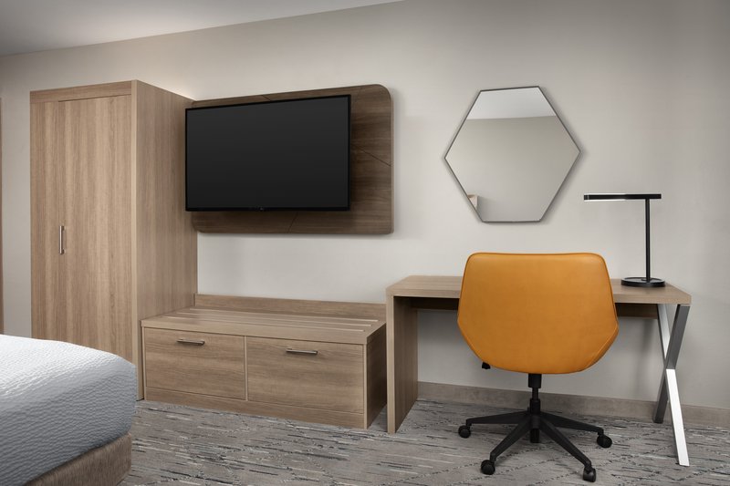 HOLIDAY INN EXP STE CHAMBRSBRG