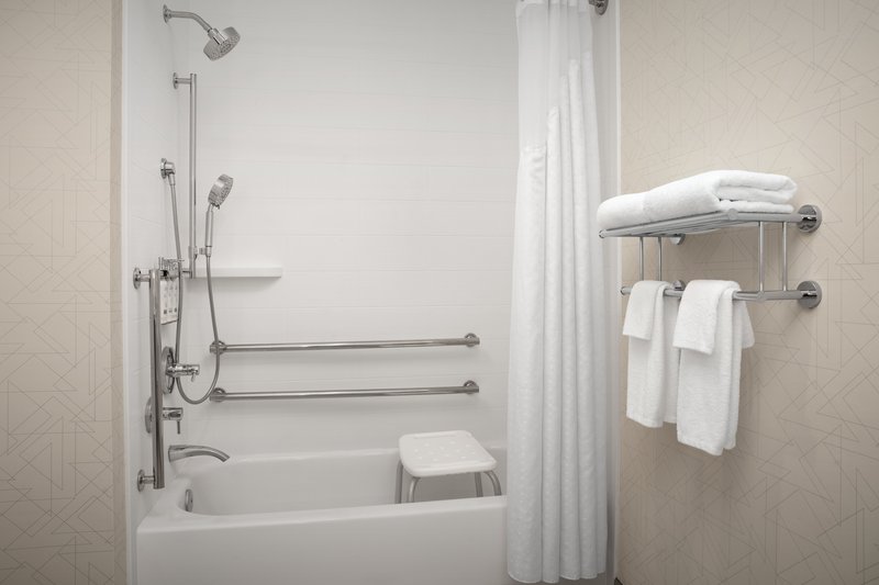 KING HEAR MOBILITY ACCESSIBLE TUB NOSMK
