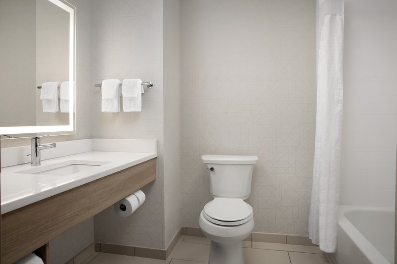 HOLIDAY INN EXP STE CHAMBRSBRG