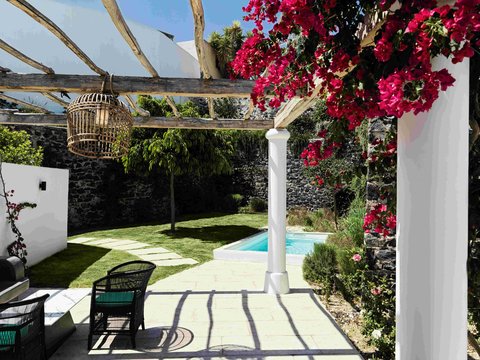 Katikies Garden
