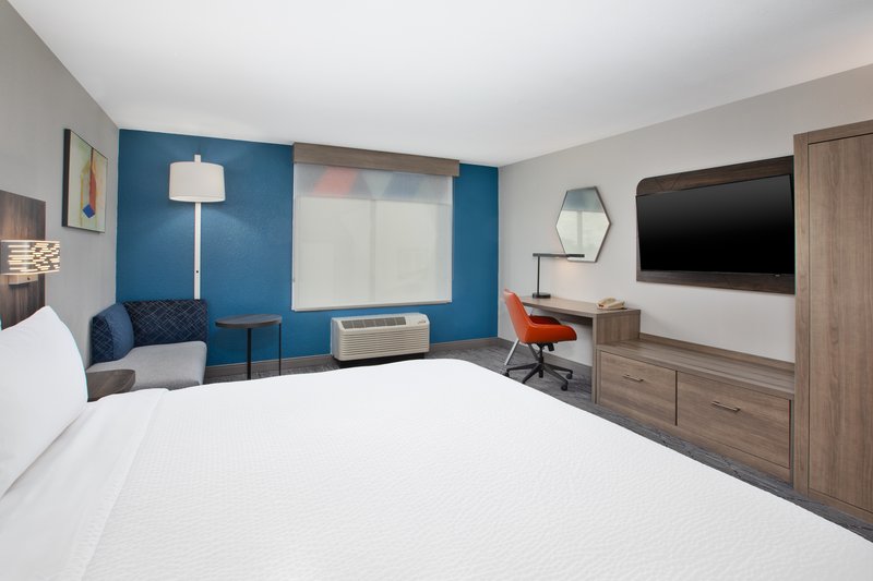 HOLIDAY INN EXP STES BUFFALO