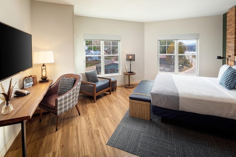voco Saranac Lake NY – Waterfront