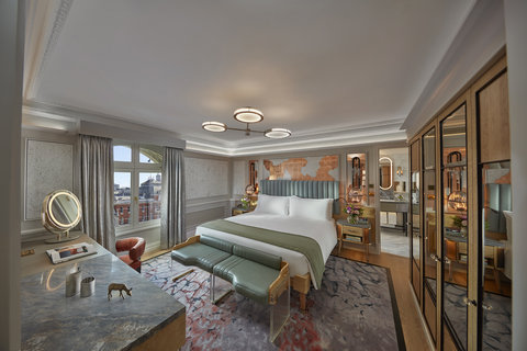 Knightsbride Suite Bedroom