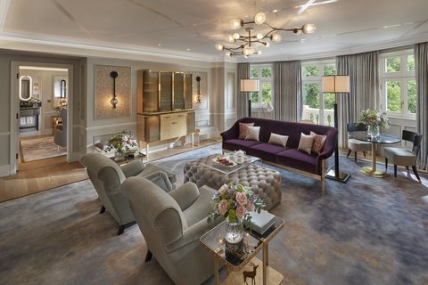 Hyde Park Suite Living Room