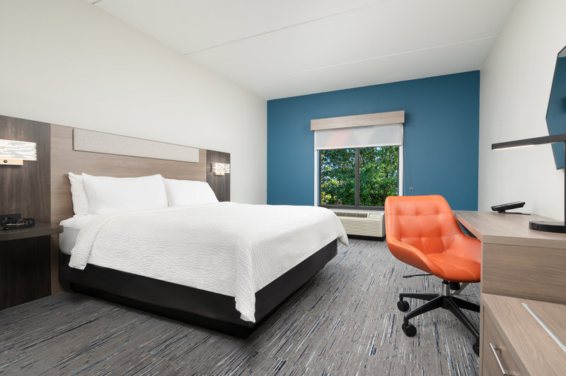 HOLIDAY INN EXP STES NEWPORT S