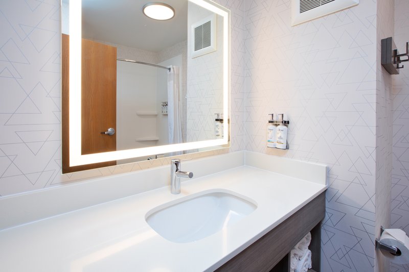 HOLIDAY INN EXP STES BUFFALO