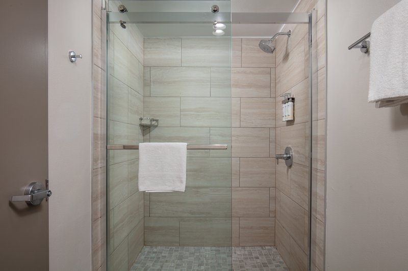 HOLIDAY INN EXP STES VENTURA