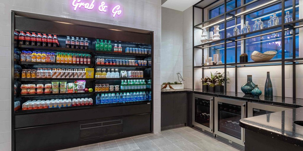 voco Times Square South New York by IHG - Grab a snack from our market.