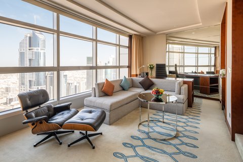 Club Junior Suite Lounge Area