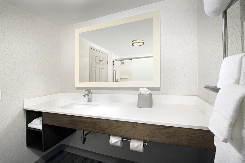 Holiday Inn Express Baltimore – BWI Airport North