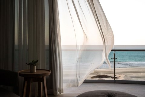 JSI Ocean One Bedroom Suite Gallery Image