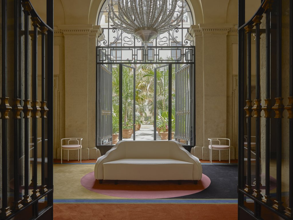 Guest photo