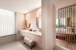 Premium, Larger Guest room, 1 King