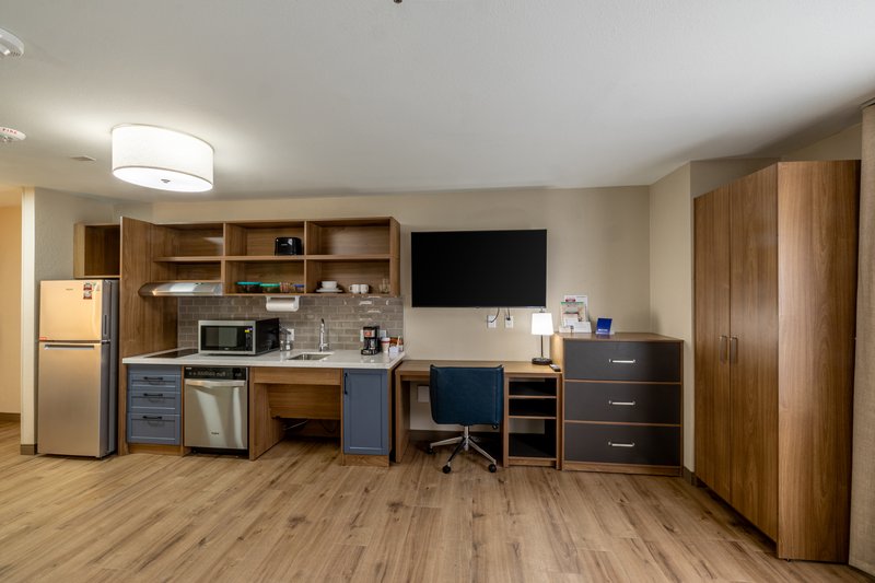 Candlewood Suites Wichita Northwest