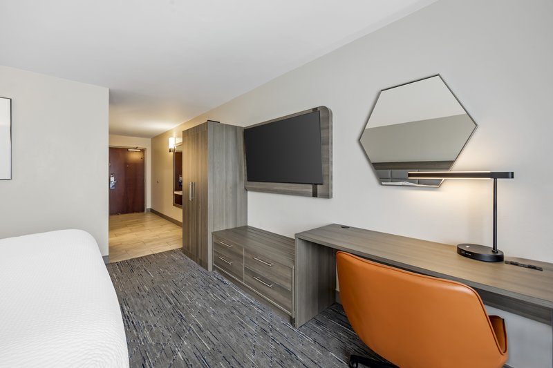 HOLIDAY INN EXPRESS WHITEHOUSE
