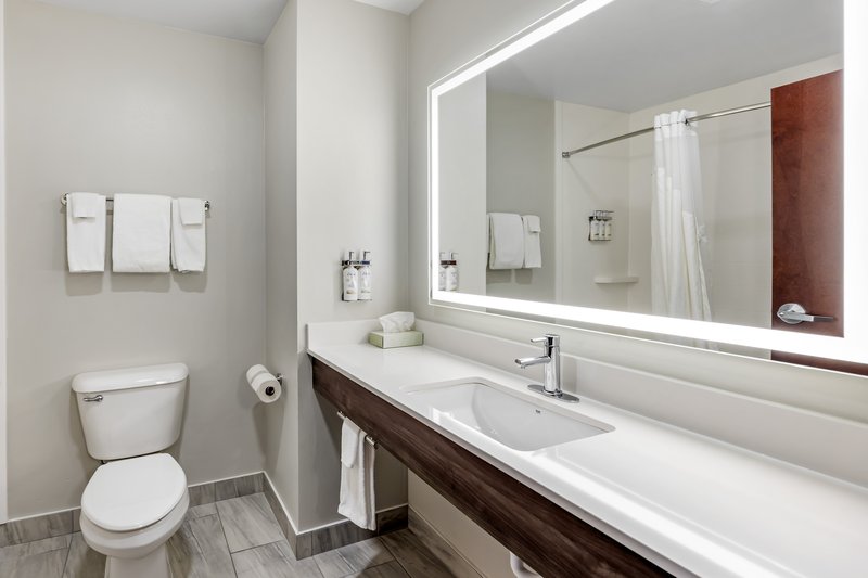 HOLIDAY INN EXPRESS WHITEHOUSE