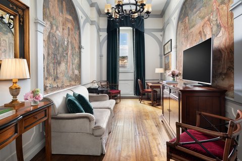 Grand Deluxe Suite Palazzo Vecchio Living Room