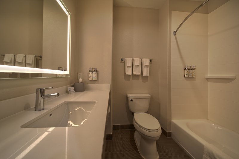 Holiday Inn Express Hotel & Suites CLEVELAND