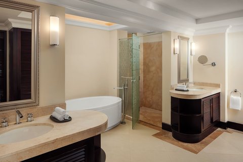 Heavenly Family Junior Suite Bathroom