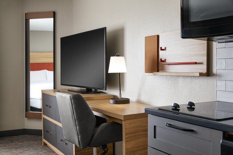 CANDLEWOOD STES MILWAUKEE ARPT