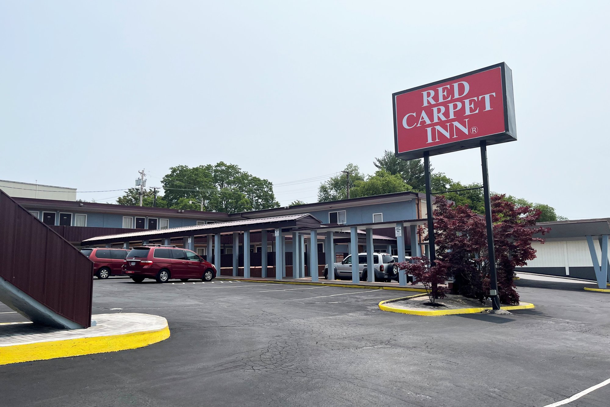 Red Carpet Inn