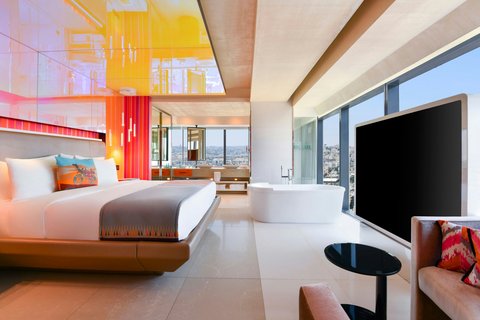 King WOW Suite