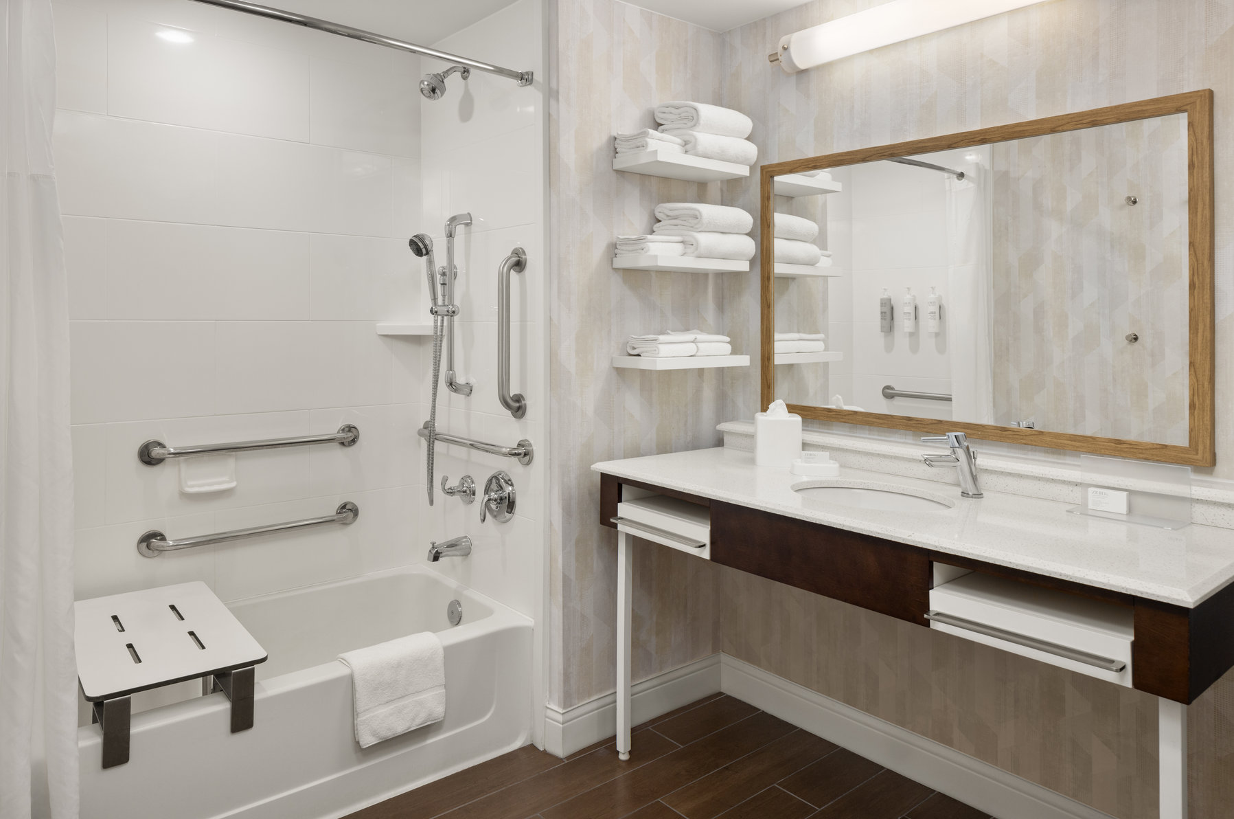 Hampton Inn by Hilton Minneapolis-Roseville Room Type - 2QN MOB HEA ACC TUB STU NS