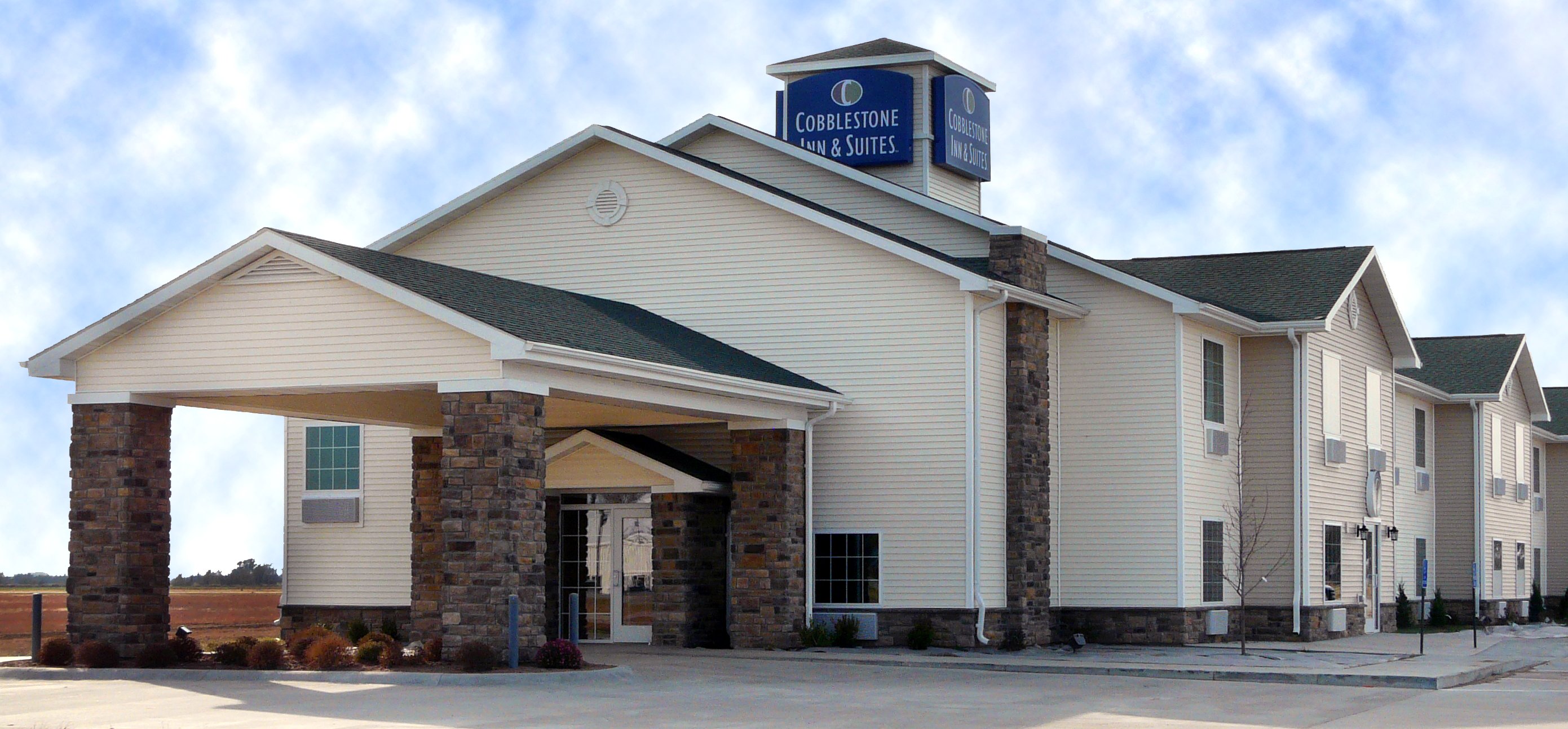 Cobblestone Inn & Suites