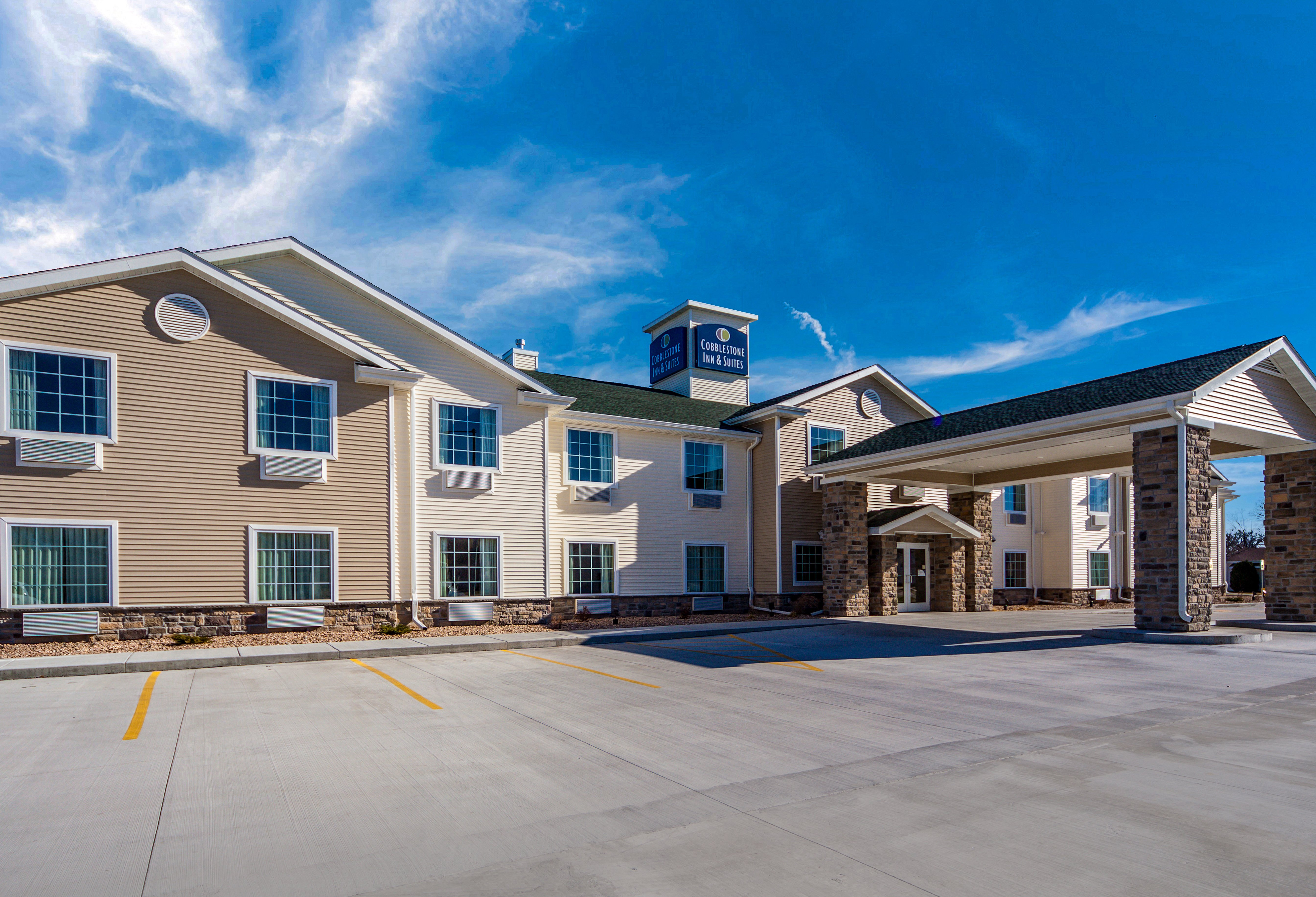 Cobblestone Inn & Suites