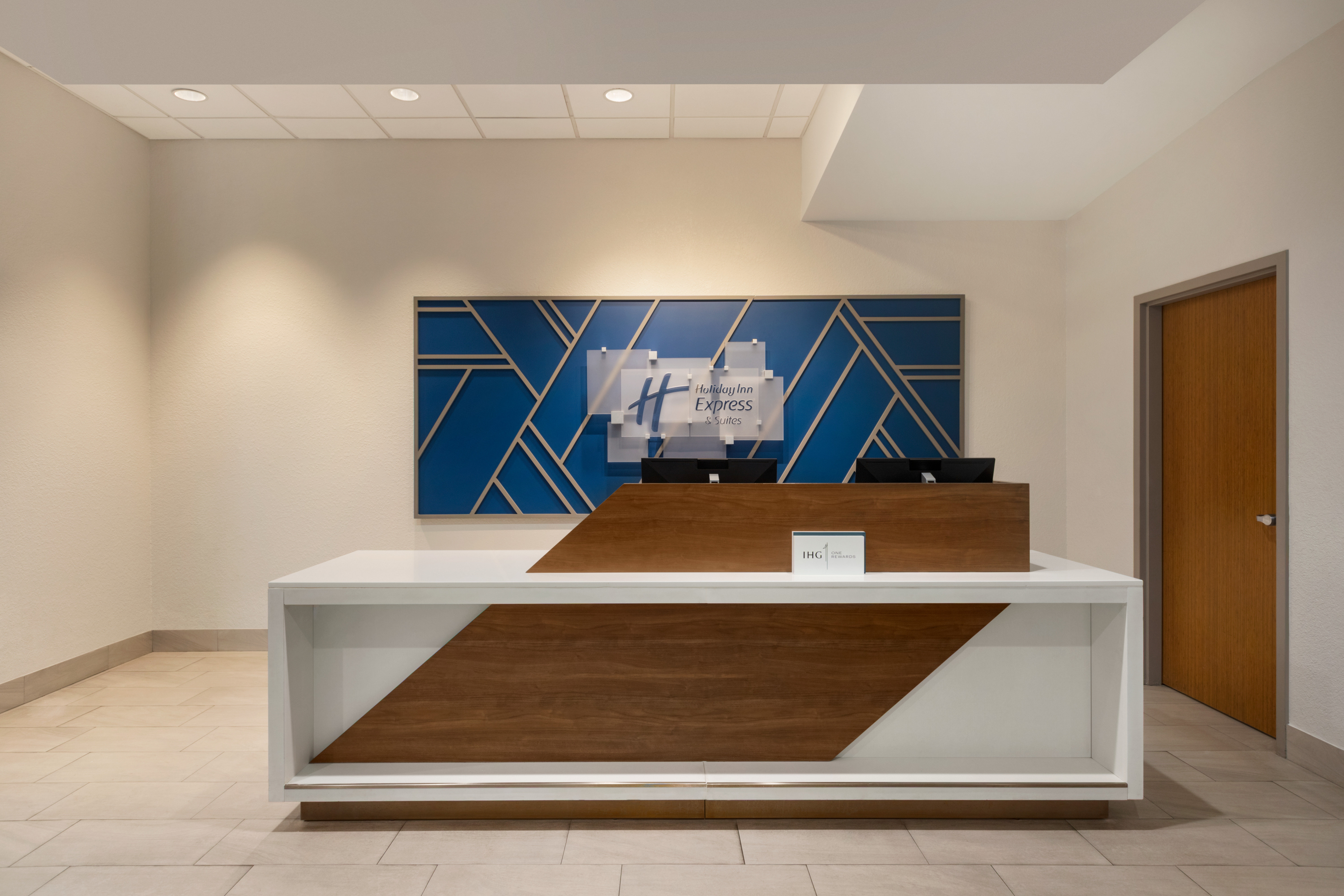 Holiday Inn Express & Sts Dania Beach