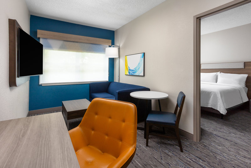 1 BEDROOM 1 BED DVQ SUITE