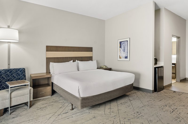 HOLIDAY INN EXPRESS PRINCETON