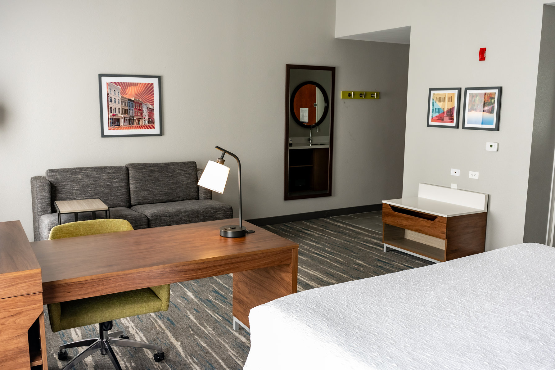 Hampton Inn and Suites Leesburg Room Type - 1KNG STUDIO SOFABED NOSMOK