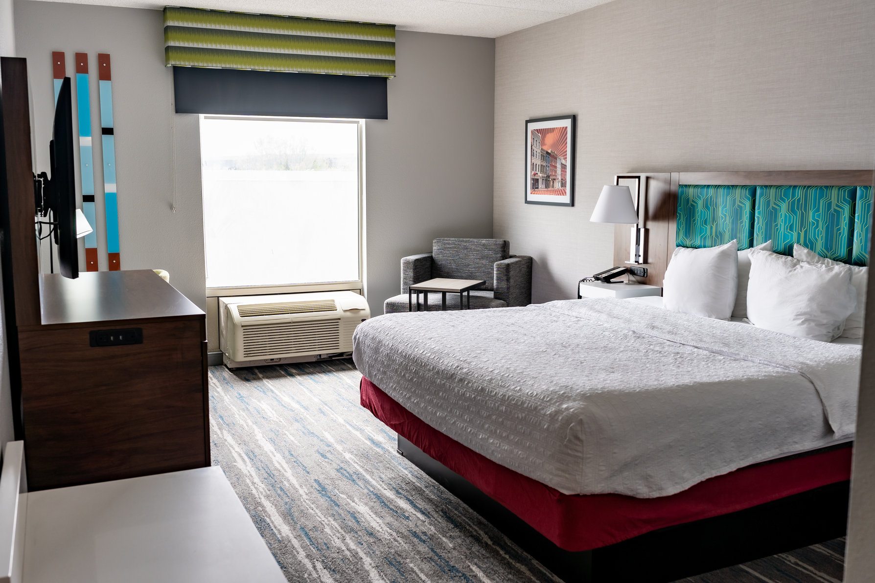 Hampton Inn and Suites Leesburg Room Type - 1 KING BED NONSMOKING